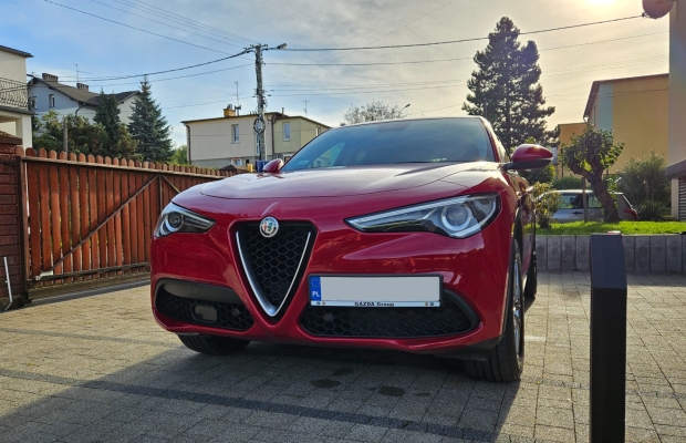 Alfa Romeo Stelvio Alfa Romeo Stelvio – rodzinny SUV z charakterem - Zdjęcie 1
