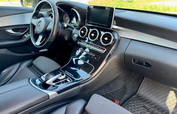 Mercedes-Benz C klasa / W205 / C180 / Automat z polskiego salonu - garażowany - Zdjęcie 9
