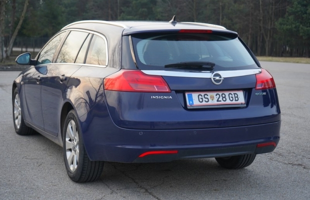 Opel Insignia 2.0 CDTI 130 KM. 2010 r nawigacja tempomat ksenony - Zdjęcie 2