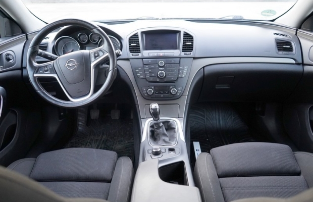 Opel Insignia 2.0 CDTI 130 KM. 2010 r nawigacja tempomat ksenony - Zdjęcie 9