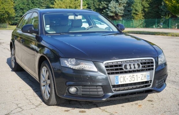 Audi A4 B8 2.0 TDI 143 KM 2009 r skóra, nawi, tempomat, klimatronik - Zdjęcie 2