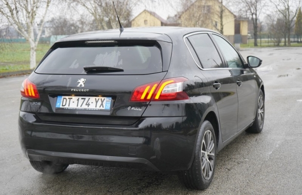 Peugeot 308 1.2 110 KM benzyna 2015 r przebieg 105 tys. km nawi tempomat - Zdjęcie 3
