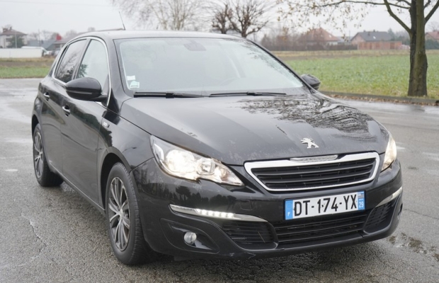 Peugeot 308 1.2 110 KM benzyna 2015 r przebieg 105 tys. km nawi tempomat - Zdjęcie 4