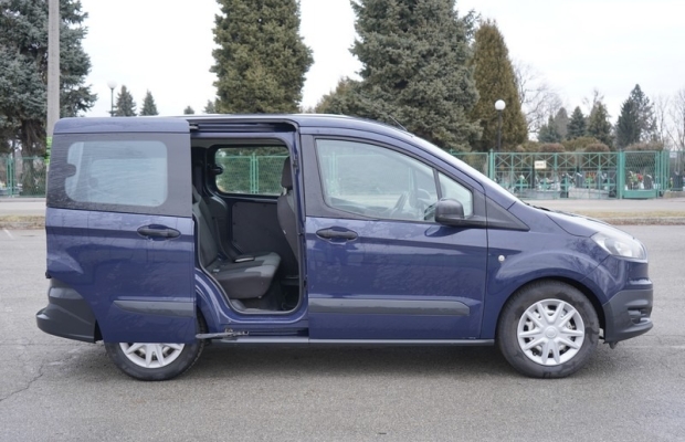 Ford Tourneo Connect 1.0 101 KM benzyna polski salon 1 rej 2015 - Zdjęcie 4