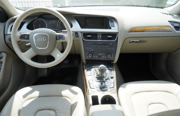 Audi A4 B8 2.0 TDI 143 KM 2009 r skóra, nawi, tempomat, klimatronik - Zdjęcie 7