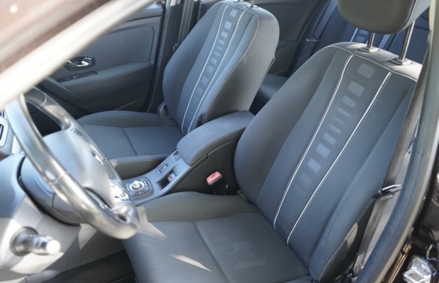 Renault Megane 1.2 benzyna 115 KM polski salon nawigacja klimatronik tempomat - Zdjęcie 9