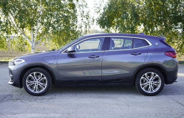 BMW X2 1.5 Hybryda Plug-in 220KM X-drive 4x4 2021r automat oryginalny - Zdjęcie 4