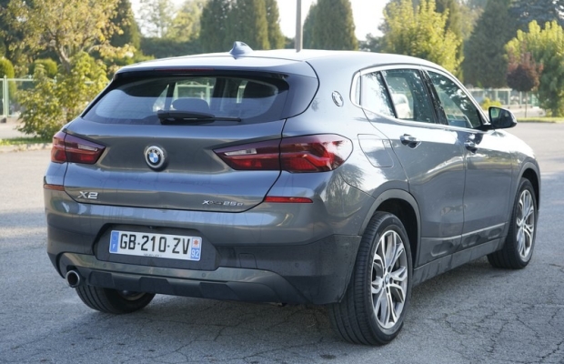 BMW X2 1.5 Hybryda Plug-in 220KM X-drive 4x4 2021r automat oryginalny - Zdjęcie 3