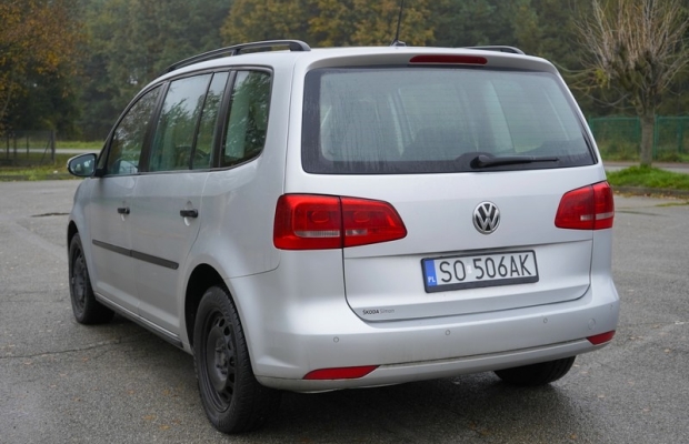 VW Touran 1.6 TDI 105 KM. Automat 2015 r MOŻLIWA ZAMIANA - Zdjęcie 2