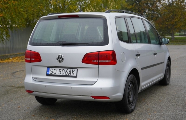 VW Touran 1.6 TDI 105 KM. Automat 2015 r MOŻLIWA ZAMIANA - Zdjęcie 4