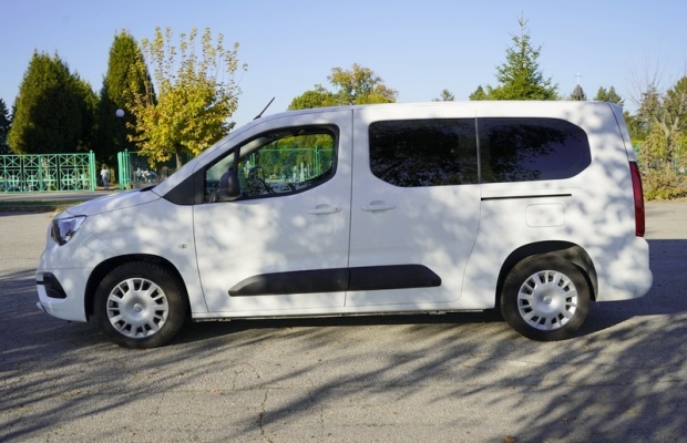 Opel Combo 1.2 110 KM. DŁUGI 2021 r polski salon nawigacja tempomat - Zdjęcie 5