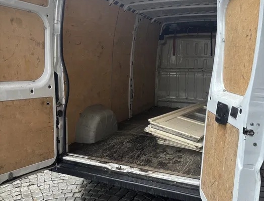 Kompleksowe usługi transportowe i przeprowadzkowe busem - Zdjęcie 2