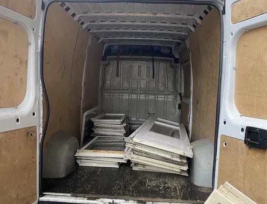 Kompleksowe usługi transportowe i przeprowadzkowe busem - Zdjęcie 4