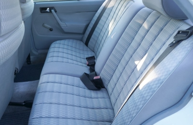 Mercedes 190 1.8 benzyna 109KM przebieg 194 tys km 1990r lub zamiana - Zdjęcie 8