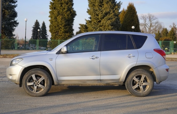 Toyota RAV 4 III 2.2 Diesel 177 KM. 2006 r skóra tempomat hak - Zdjęcie 2