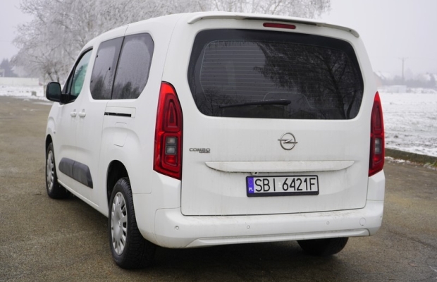 Opel Combo 1.2 110 KM. DŁUGI 2021 r polski salon nawigacja tempomat - Zdjęcie 2