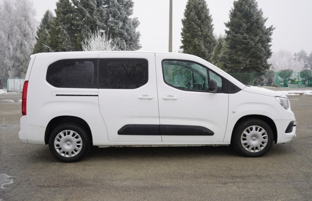 Opel Combo 1.2 110 KM. DŁUGI 2021 r polski salon nawigacja tempomat - Zdjęcie 5