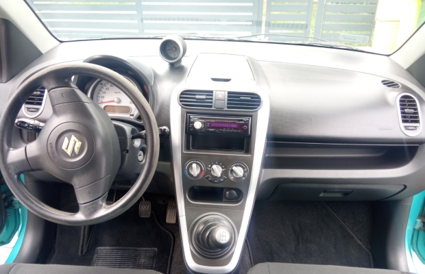 Suzuki splash w bardzo dobrym stanie sprzedam - Zdjęcie 3