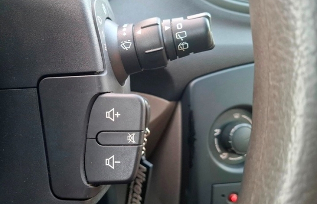 Renault Clio III Expression 1.2 16V 75KM Benzyna Klimatyzacja 5 drzwi Serwisowany Bardzo Ładny Kolor - Zdjęcie 9