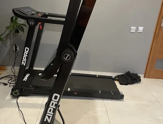 Bieżnia elektryczna Zipro Pacto – wynajem z dostawą Kraków i okolice - Zdjęcie 5
