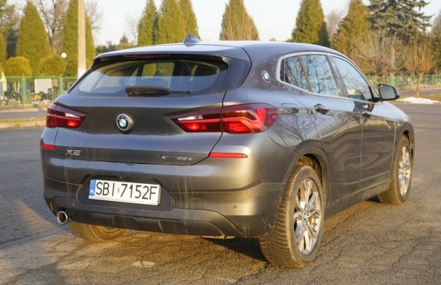 BMW X2 1.5 Hybryda Plug-in 220KM X-drive 4x4 2021r automat oryginalny - Zdjęcie 3