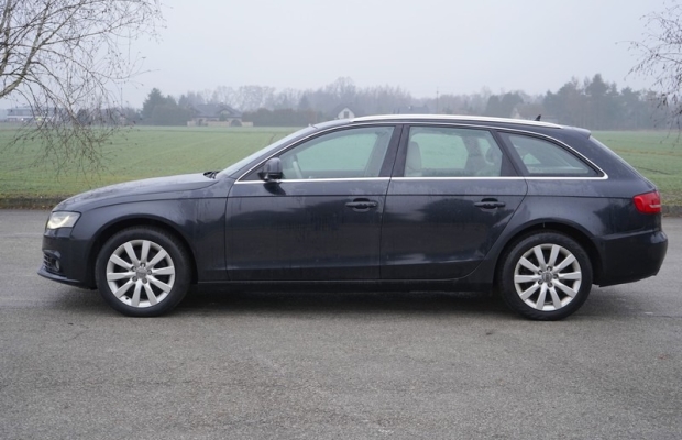 Audi A4 B8 2.0 TDI 143 KM 2009 r skóra, nawi, tempomat, klimatronik - Zdjęcie 3