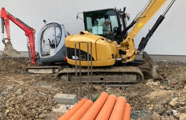 Roboty ziemne Wyburzenia rozbiórki budynków Usługi koparką Bielsko Mini koparka Bielsko 515-626-392 wyburzenia-kopmax.pl