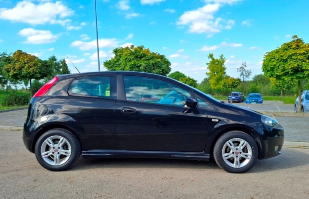 Fiat Grande Punto Benzyna 1.4 ENERGY DYNAMIC Kupiony w Polskim Salonie Serwisowany - Zdjęcie 10