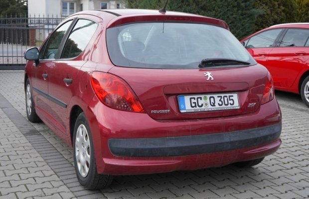 Peugeot 207 1.4 benzyna 88 km. 2006r klimatyzacja przebieg 150 tys. km. zadbany - Zdjęcie 2