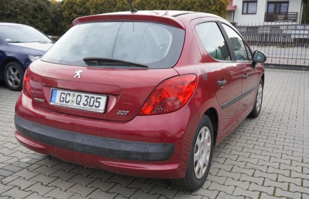 Peugeot 207 1.4 benzyna 88 km. 2006r klimatyzacja przebieg 150 tys. km. zadbany - Zdjęcie 5