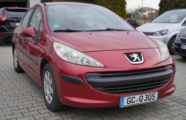 Peugeot 207 1.4 benzyna 88 km. 2006r klimatyzacja przebieg 150 tys. km. zadbany - Zdjęcie 4