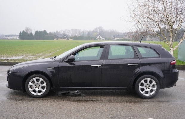 Alfa Romeo 159 1.9 JTD 150 KM. 2008 r z Włoch ZERO KOROZJI przebieg tylko 200 tys. km. - Zdjęcie 2