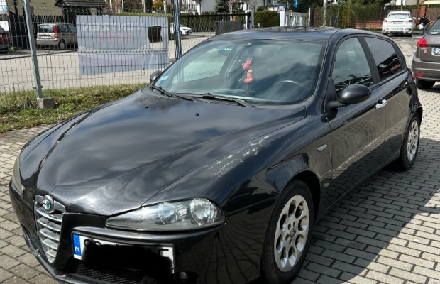 Sprzedam Alfa Romeo 147 1.6 benzyna TS - Zdjęcie 1