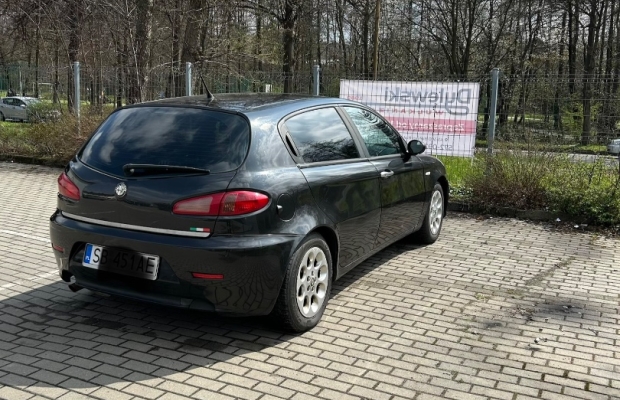 Sprzedam Alfa Romeo 147 1.6 benzyna TS - Zdjęcie 3
