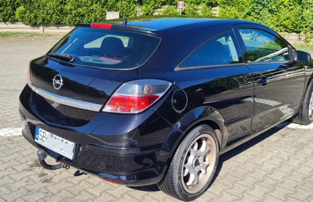 Opel Astra H 1.9 GTC 2006 - sprzedam - Zdjęcie 2