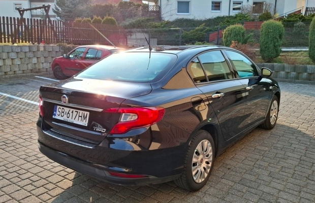Fiat Tipo SALONOWY Klimatronic Parktronic Czarny Metalik Serwisowany Bezwypadkowy - Zdjęcie 3