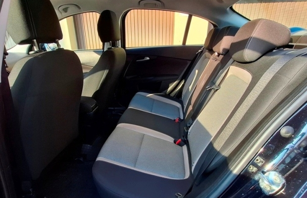 Fiat Tipo SALONOWY Klimatronic Parktronic Czarny Metalik Serwisowany Bezwypadkowy - Zdjęcie 9