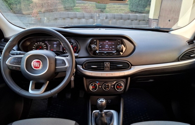 Fiat Tipo SALONOWY Klimatronic Parktronic Czarny Metalik Serwisowany Bezwypadkowy - Zdjęcie 7