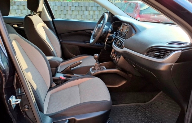 Fiat Tipo SALONOWY Klimatronic Parktronic Czarny Metalik Serwisowany Bezwypadkowy - Zdjęcie 6