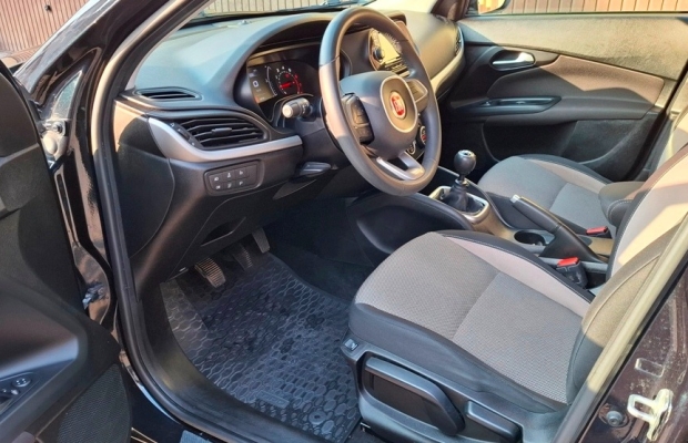 Fiat Tipo SALONOWY Klimatronic Parktronic Czarny Metalik Serwisowany Bezwypadkowy - Zdjęcie 5