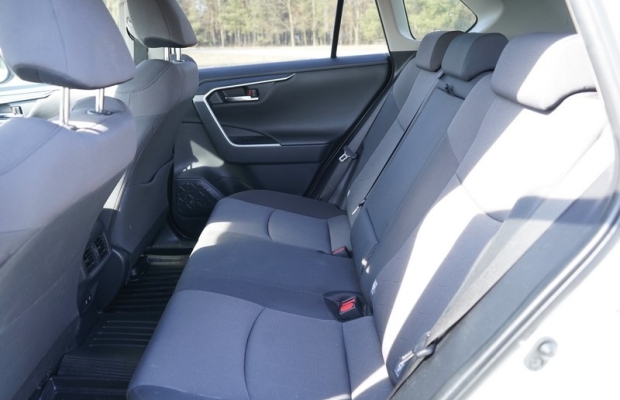 Toyota Rav 4 2.5 Hybryda 222KM Automat 2019r 100% oryginał ZOSTAW SWÓJ W ROZLICZENIU - Zdjęcie 9