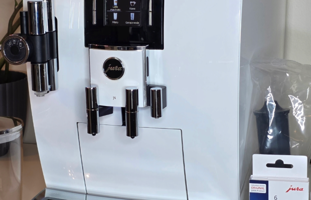 Ekspres do kawy JURA J6 Piano White – automatyczny, używany, bardzo dobry stan, świeżo po profesjonalnym serwisie. - Zdjęcie 1