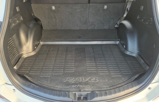 Elegancka Toyota RAV 4 HYBRYD 4*4 na sprzedaż - Zdjęcie 5