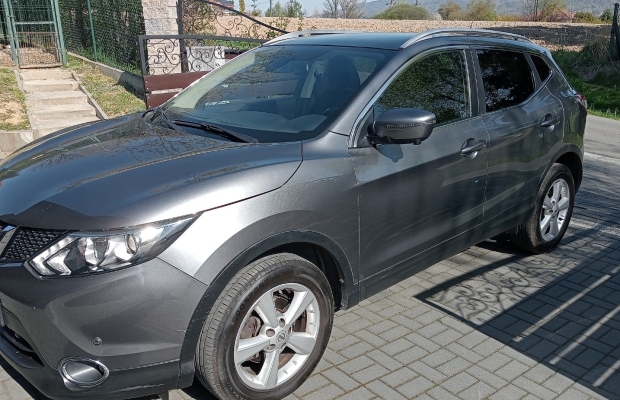 Sprzedam Nissan Qashqai - Zdjęcie 4