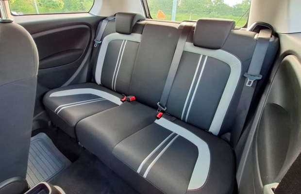 Fiat Grande Punto Benzyna 1.4 ENERGY DYNAMIC Kupiony w Polskim Salonie Serwisowany - Zdjęcie 9