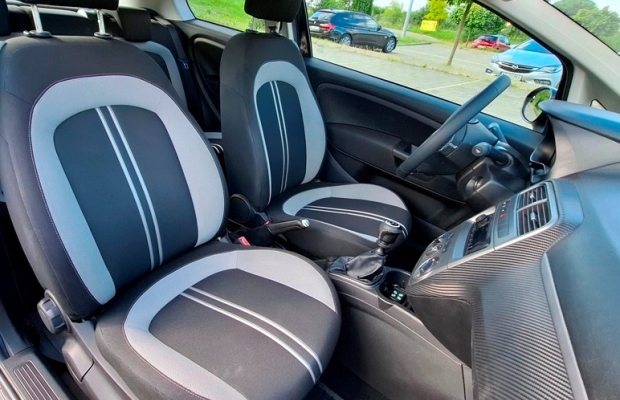 Fiat Grande Punto Benzyna 1.4 ENERGY DYNAMIC Kupiony w Polskim Salonie Serwisowany - Zdjęcie 7
