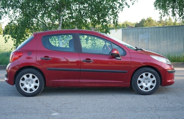 Peugeot 207 1.4 benzyna 88 km. 2006r klimatyzacja przebieg 150 tys. km. zadbany - Zdjęcie 5