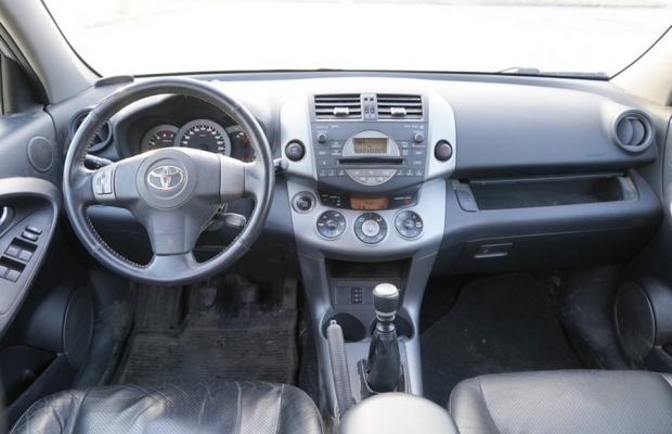 Toyota RAV 4 III 2.2 Diesel 177 KM. 2006 r 4X4 skóra tempomat hak - Zdjęcie 7