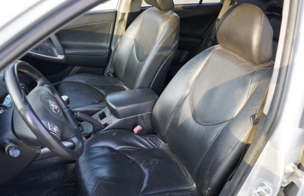 Toyota RAV 4 III 2.2 Diesel 177 KM. 2006 r 4X4 skóra tempomat hak - Zdjęcie 8