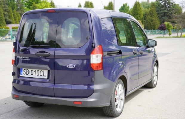 Ford Tourneo Connect 1.0 101 KM benzyna polski salon 1 rej 2015 - Zdjęcie 4